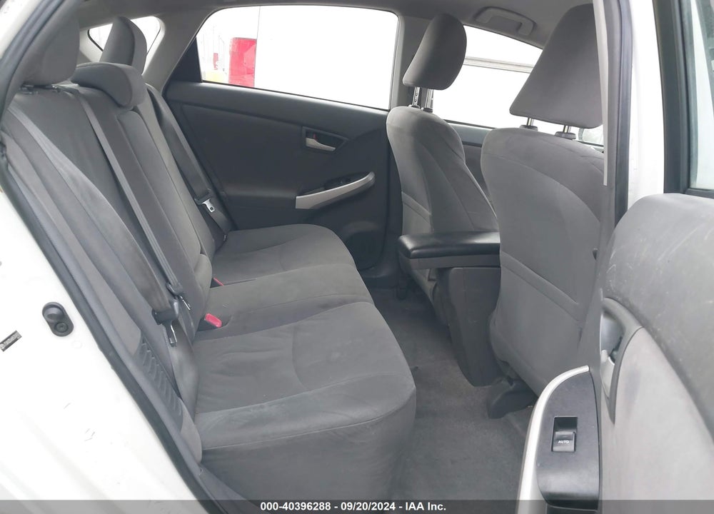 2011 TOYOTA PRIUS TWO VIN: JTDKN3DU6B5304187