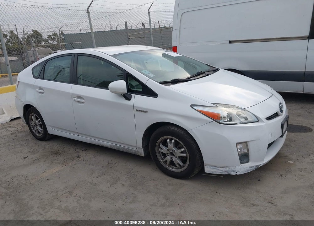 2011 TOYOTA PRIUS TWO VIN: JTDKN3DU6B5304187