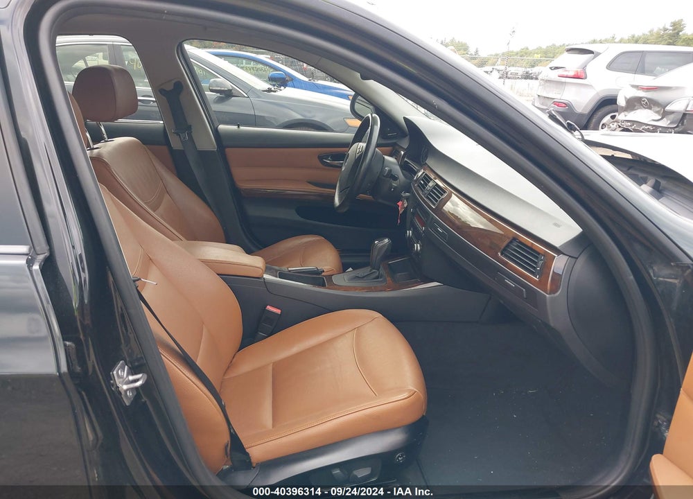 2011 BMW 328I XDRIVE VIN: WBAPK7G56BNN70235