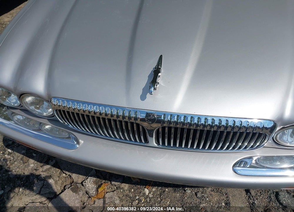 2000 JAGUAR XJ8 VANDEN PLAS VIN: SAJDA24C7YLF07961