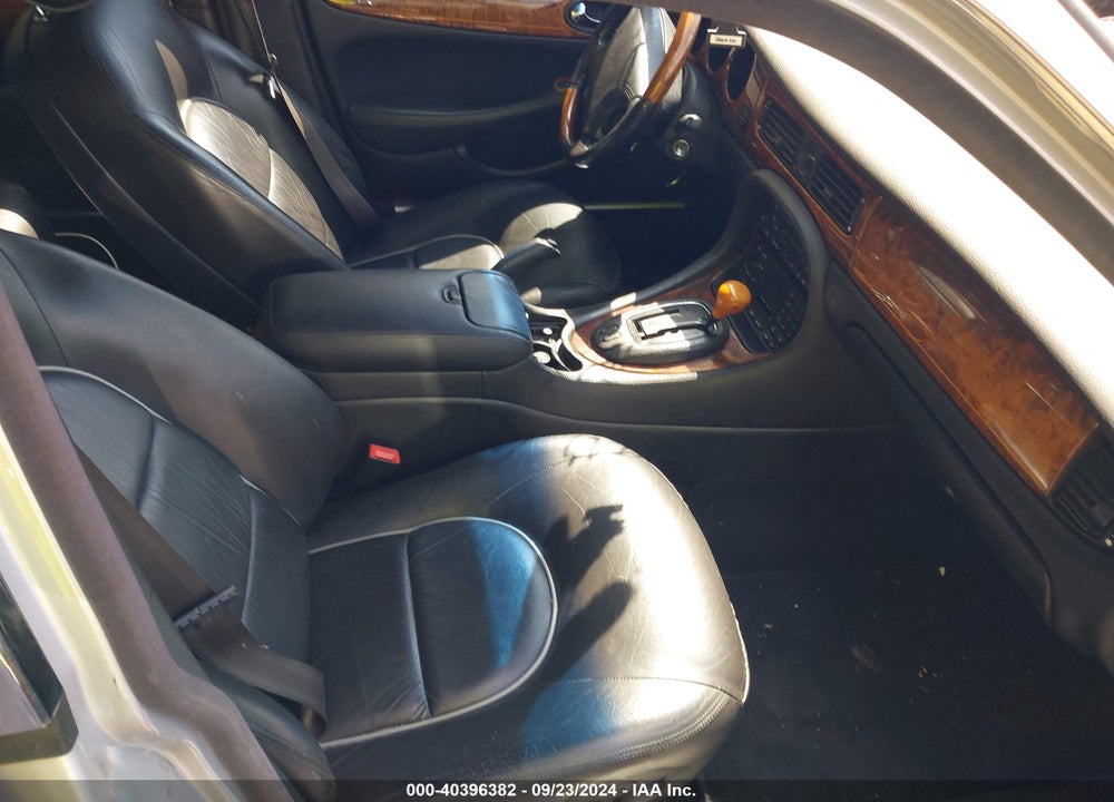 2000 JAGUAR XJ8 VANDEN PLAS VIN: SAJDA24C7YLF07961