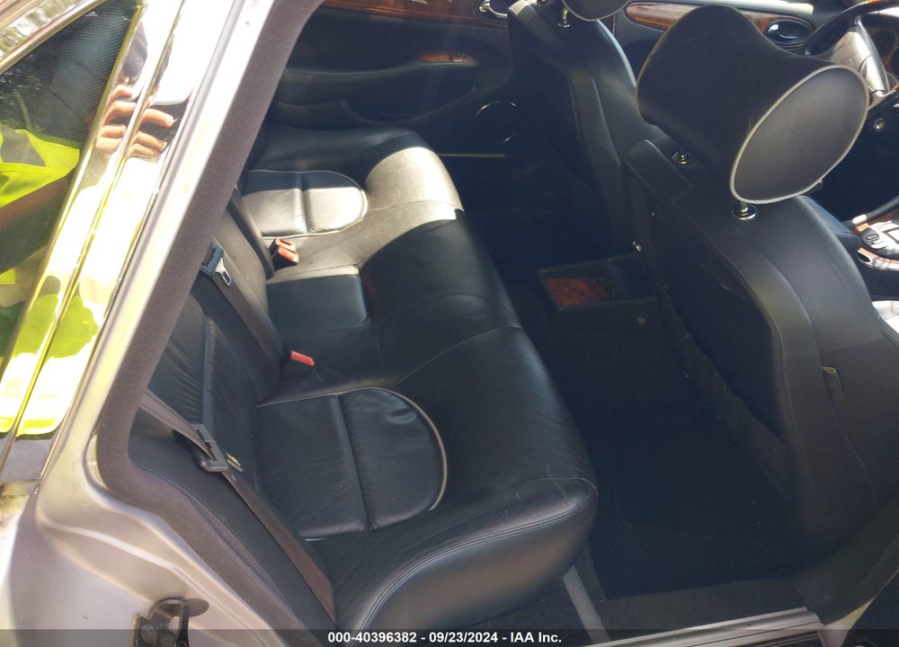 2000 JAGUAR XJ8 VANDEN PLAS VIN: SAJDA24C7YLF07961