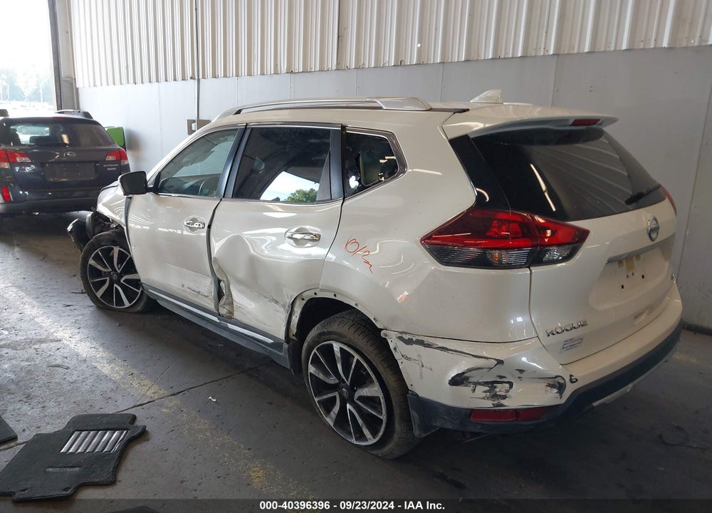 2018 NISSAN ROGUE SL VIN: JN8AT2MV1JW324803