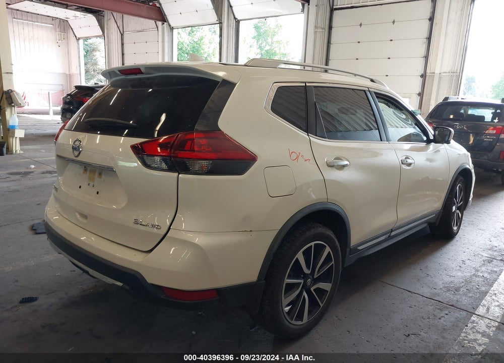 2018 NISSAN ROGUE SL VIN: JN8AT2MV1JW324803
