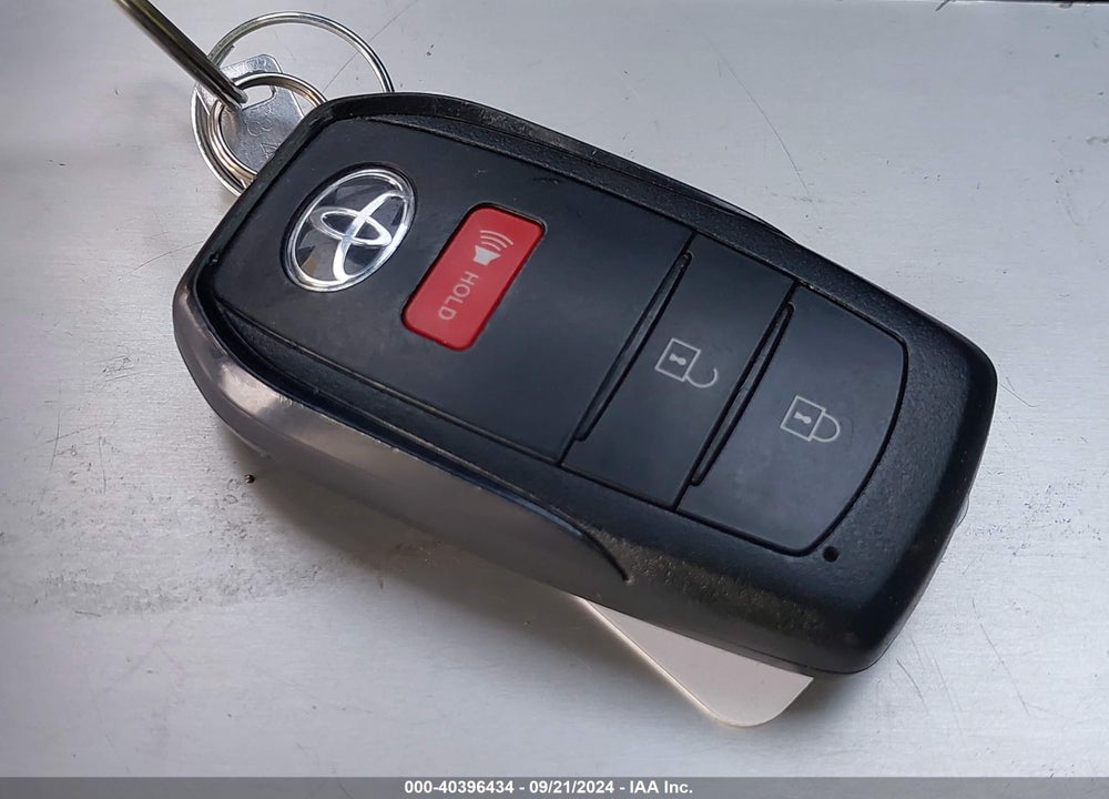 2024 TOYOTA PRIUS LE VIN: JTDACAAU0R3027455