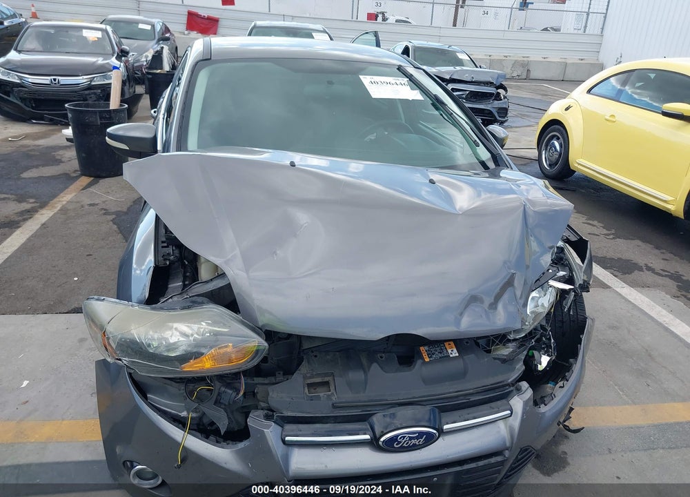 2014 FORD FOCUS TITANIUM VIN: 1FADP3N26EL312229