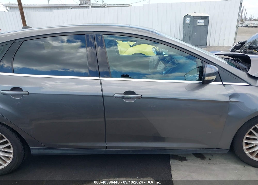 2014 FORD FOCUS TITANIUM VIN: 1FADP3N26EL312229