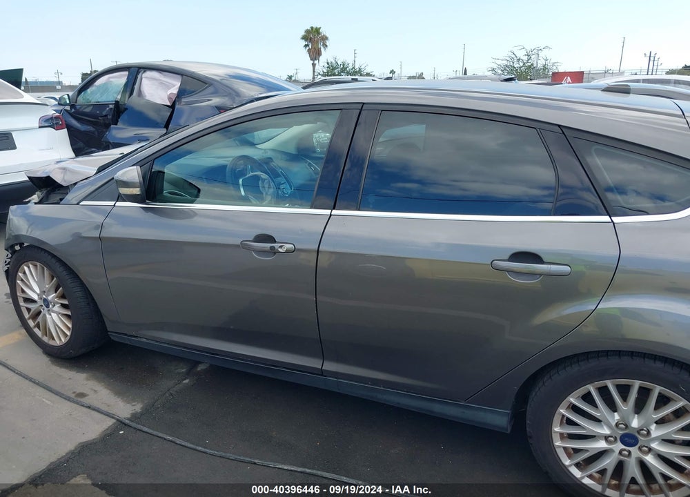 2014 FORD FOCUS TITANIUM VIN: 1FADP3N26EL312229