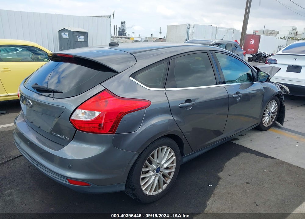 2014 FORD FOCUS TITANIUM VIN: 1FADP3N26EL312229