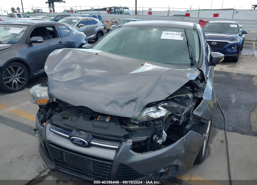 2014 FORD FOCUS TITANIUM VIN: 1FADP3N26EL312229