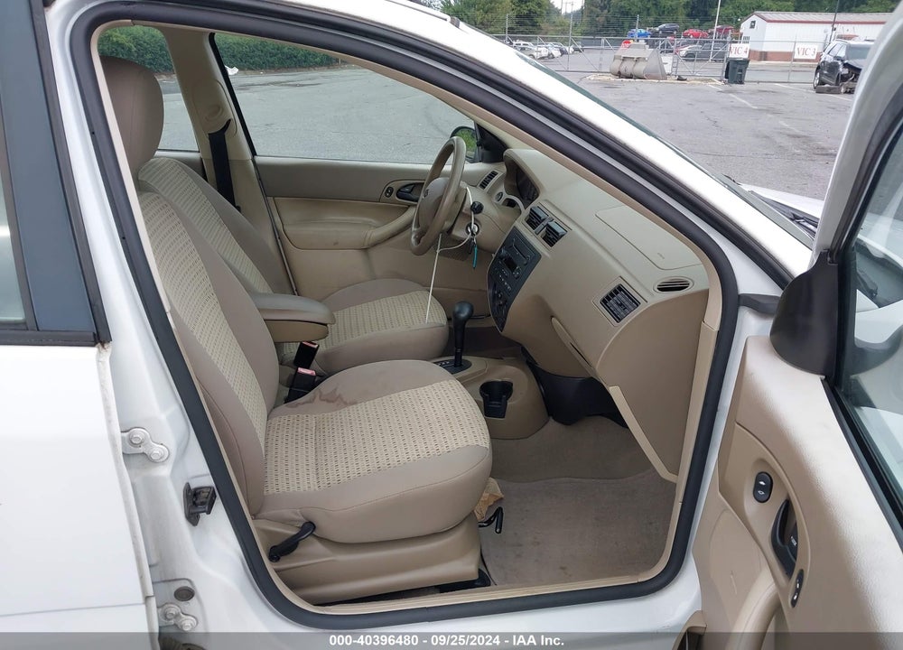 2006 FORD FOCUS ZX4 VIN: 1FAFP34N76W126381