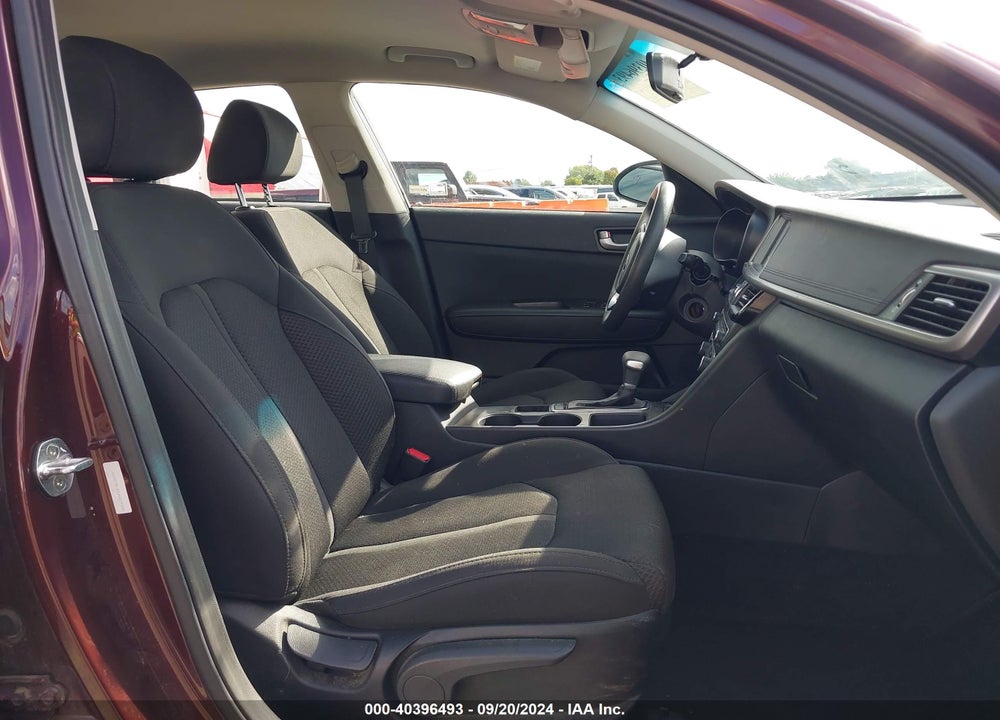 2018 KIA OPTIMA LX VIN: 5XXGT4L33JG219330