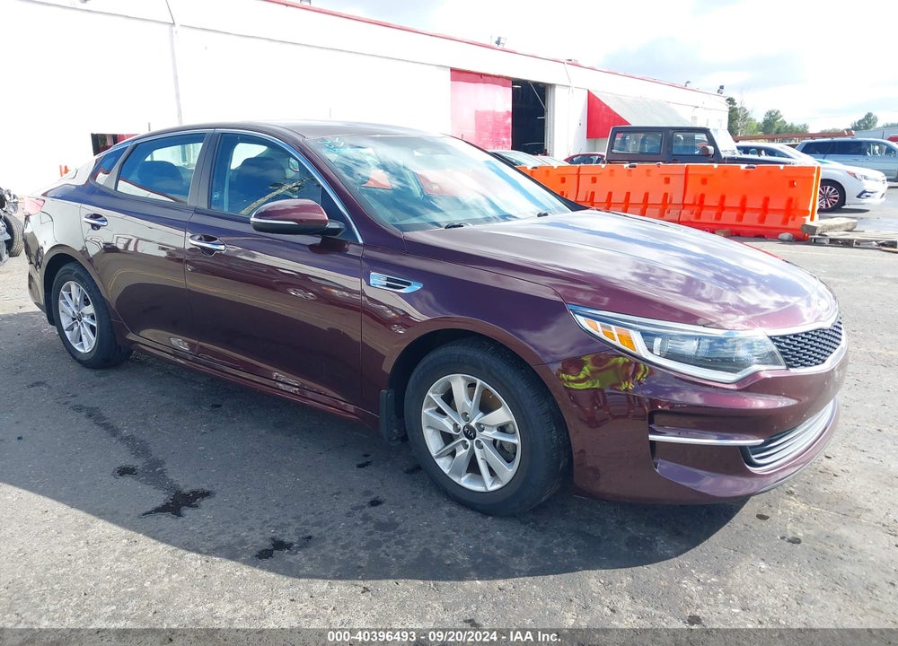 2018 KIA OPTIMA LX VIN: 5XXGT4L33JG219330