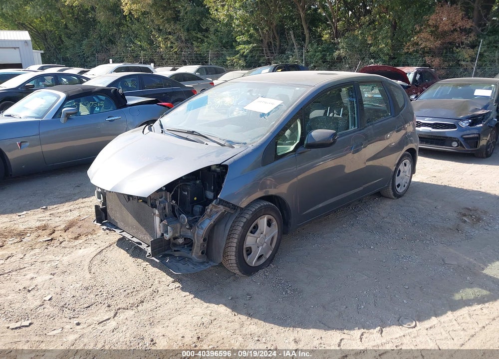 2013 HONDA FIT VIN: JHMGE8H30DC037680