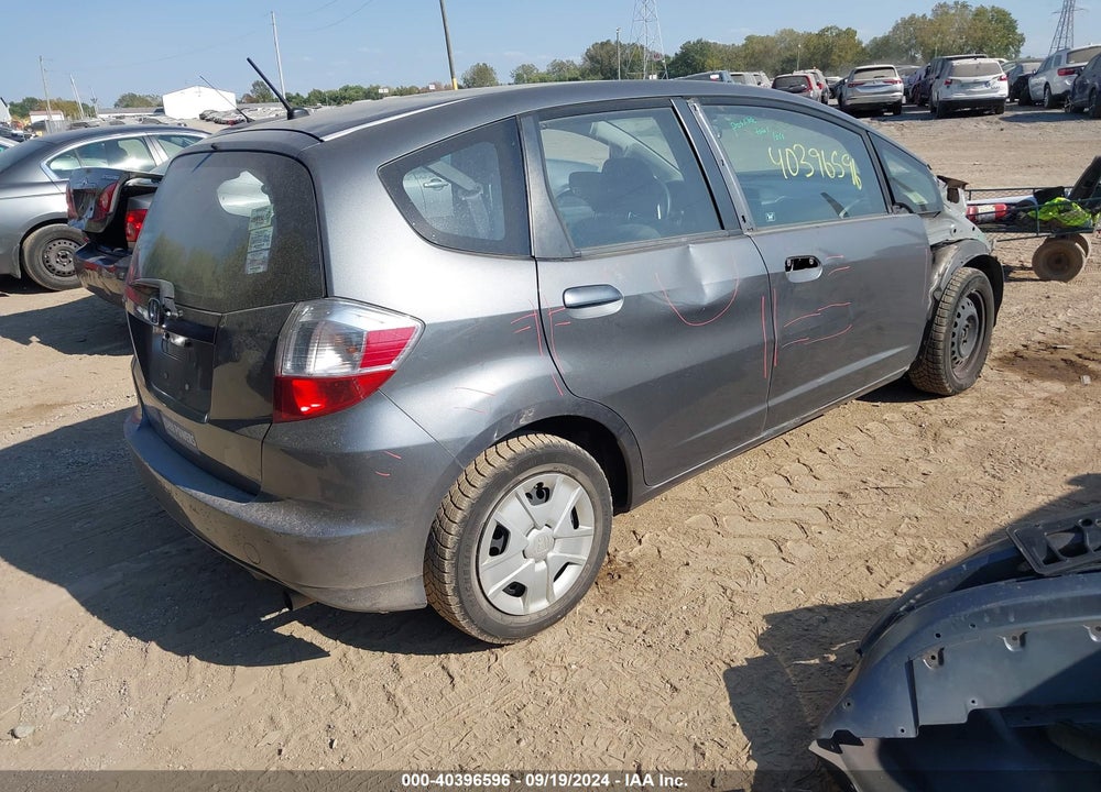 2013 HONDA FIT VIN: JHMGE8H30DC037680