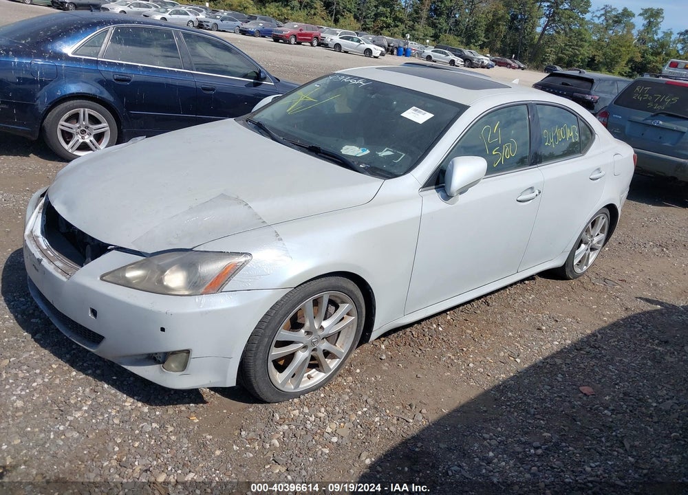 2007 LEXUS IS 350 VIN: JTHBE262X75015907