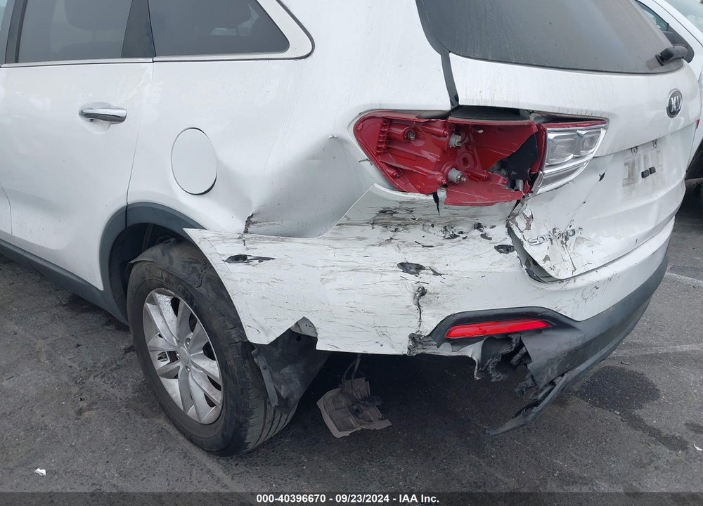 2016 KIA SORENTO VIN: 5XYPG4A51GG107848