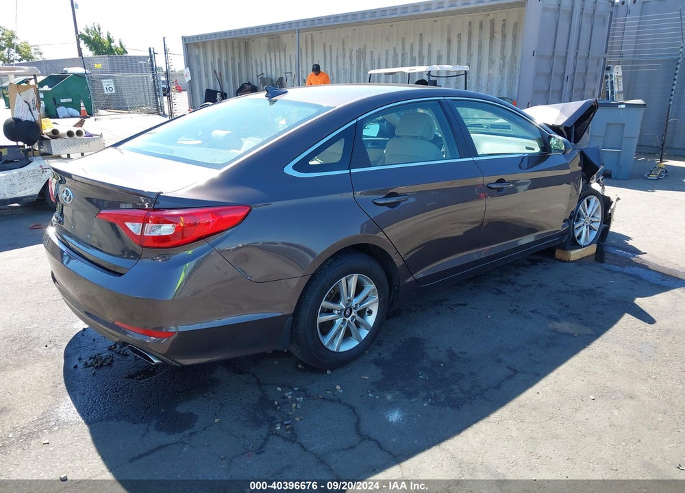 2015 HYUNDAI SONATA SE VIN: 5NPE24AF8FH145406