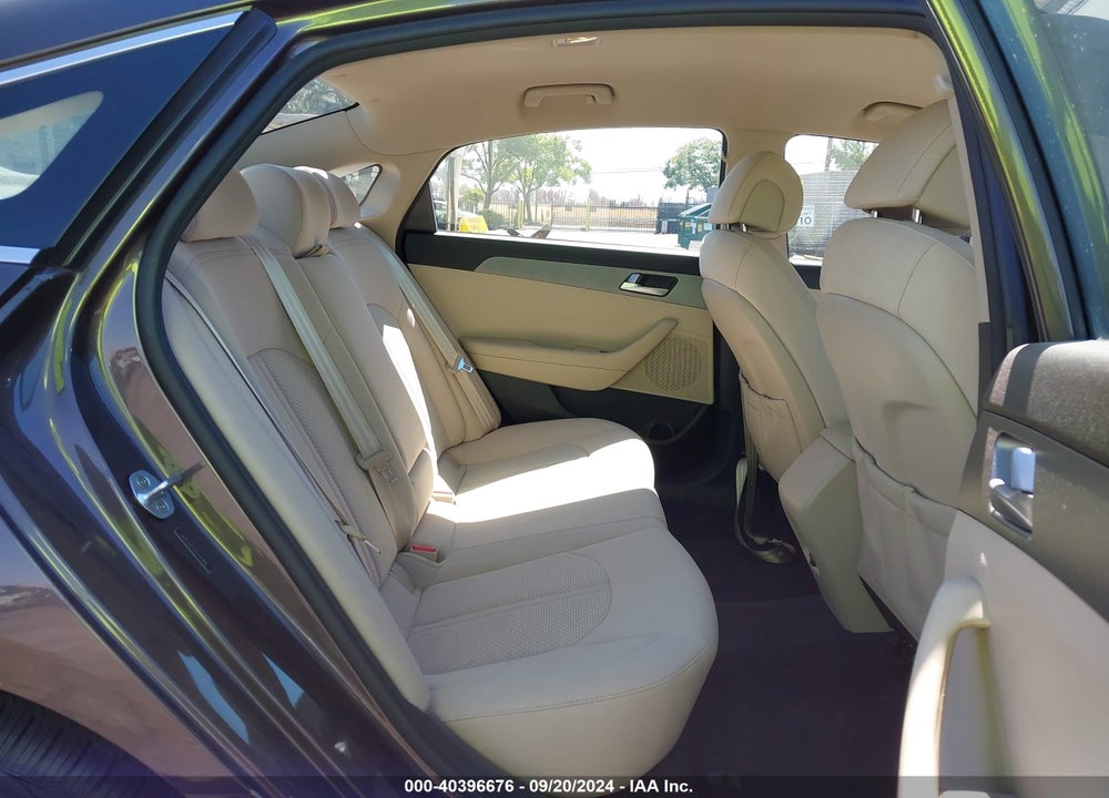 2015 HYUNDAI SONATA SE VIN: 5NPE24AF8FH145406
