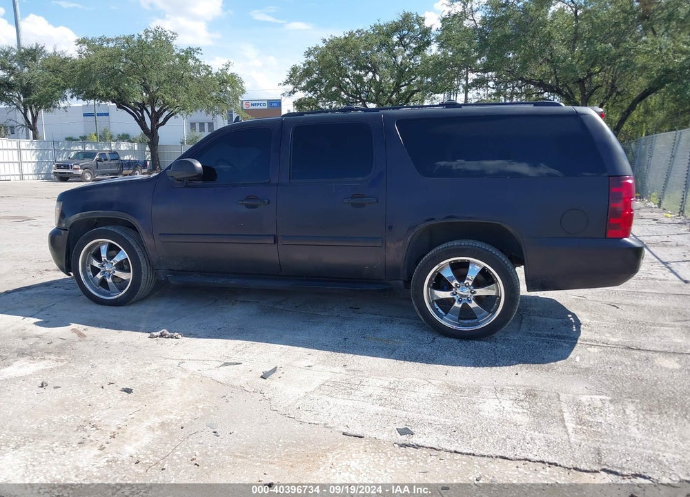 2009 CHEVROLET SUBURBAN 1500 LS VIN: 1GNFC16J89J110722