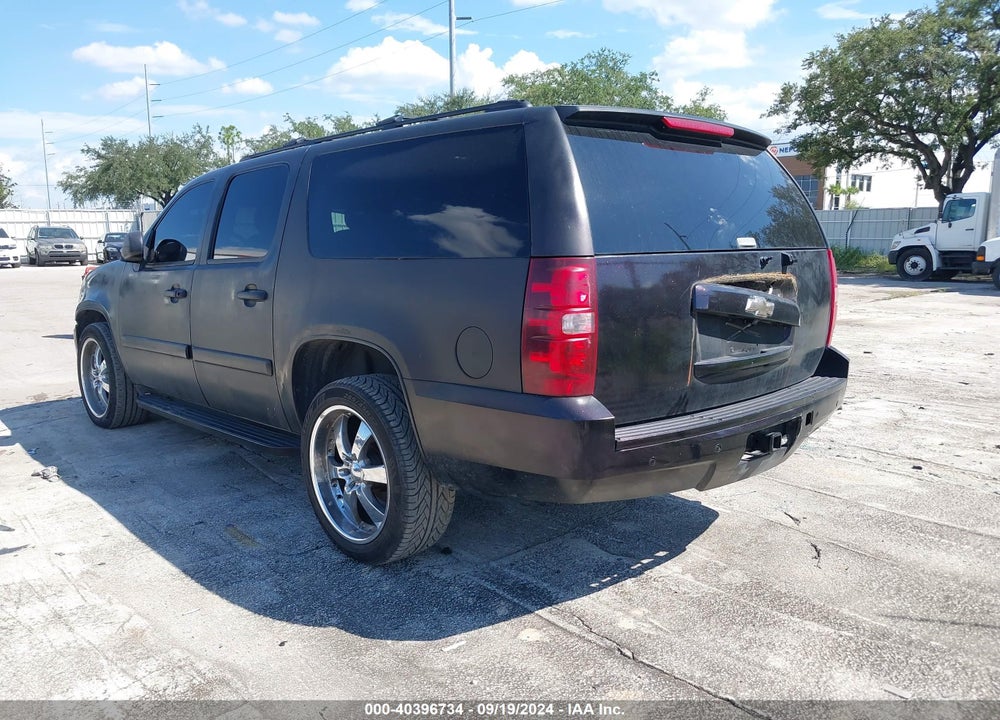 2009 CHEVROLET SUBURBAN 1500 LS VIN: 1GNFC16J89J110722