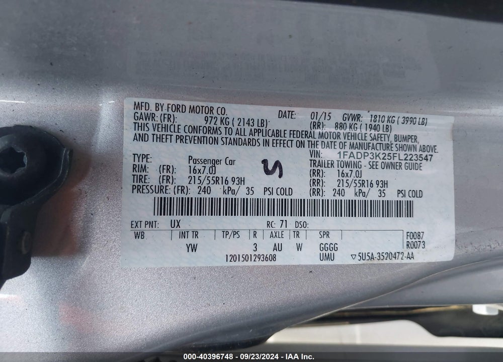 2015 FORD FOCUS SE VIN: 1FADP3K25FL223547