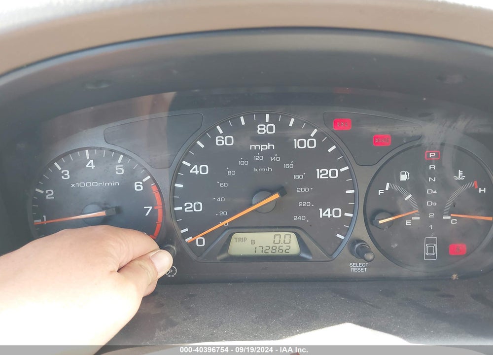 2001 HONDA ACCORD 2.3 LX VIN: JHMCG66551C015655