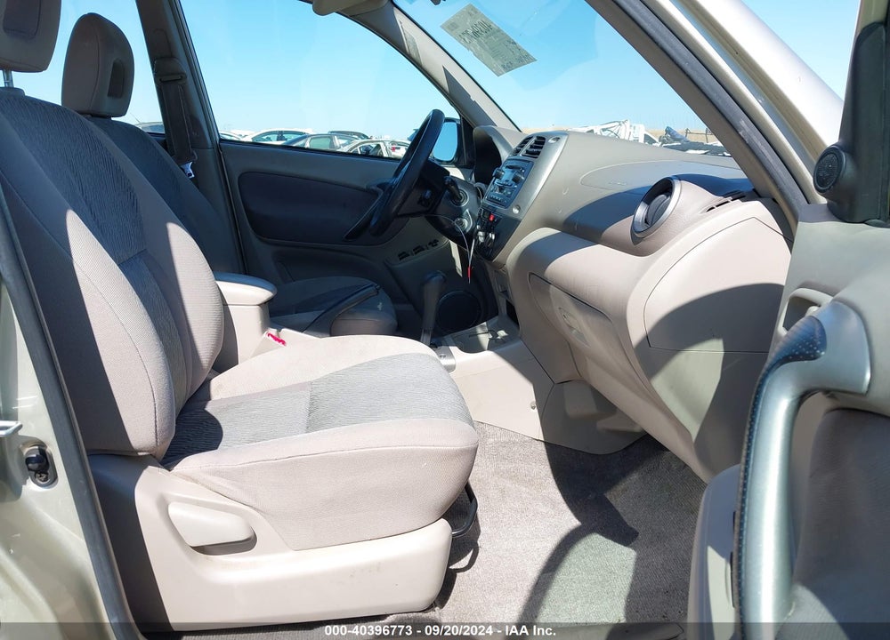 2003 TOYOTA RAV4 VIN: JTEHH20V036085826