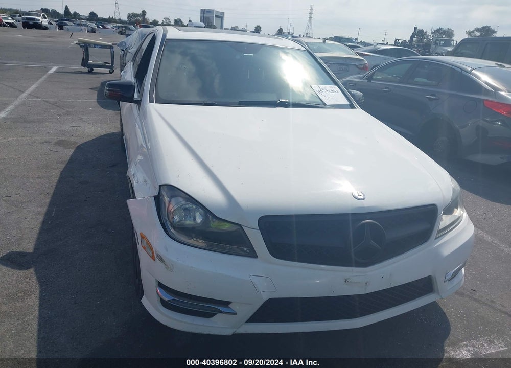2014 MERCEDES-BENZ C 250 LUXURY/SPORT VIN: WDDGF4HB7EA959803