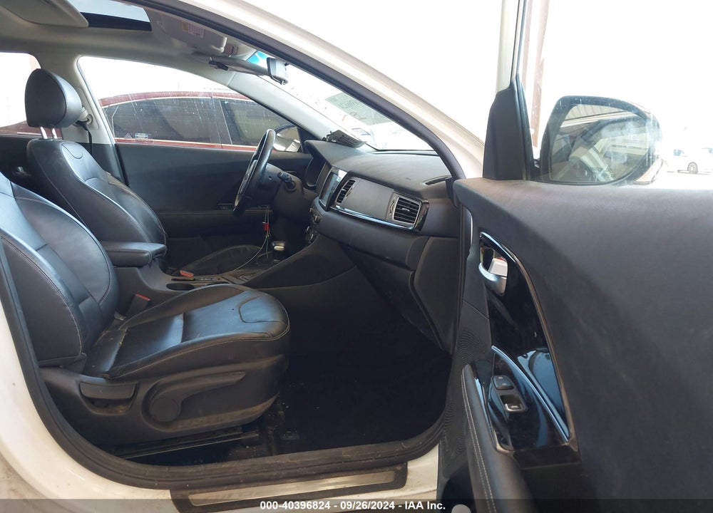 2017 KIA NIRO TOURING VIN: KNDCE3LC4H5042059