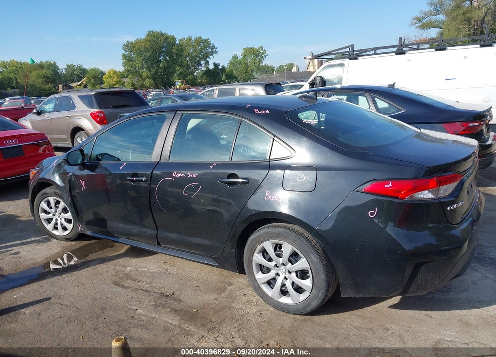 2022 TOYOTA COROLLA LE VIN: 5YFEPMAE4NP289755