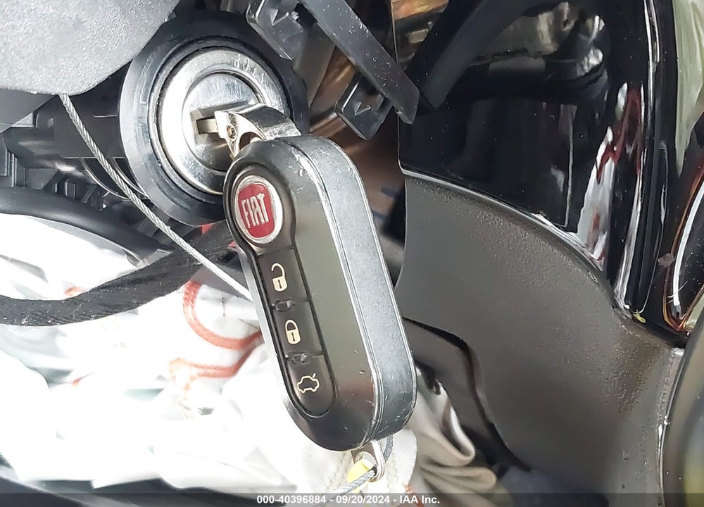 2015 FIAT 500 POP VIN: 3C3CFFAR3FT750021