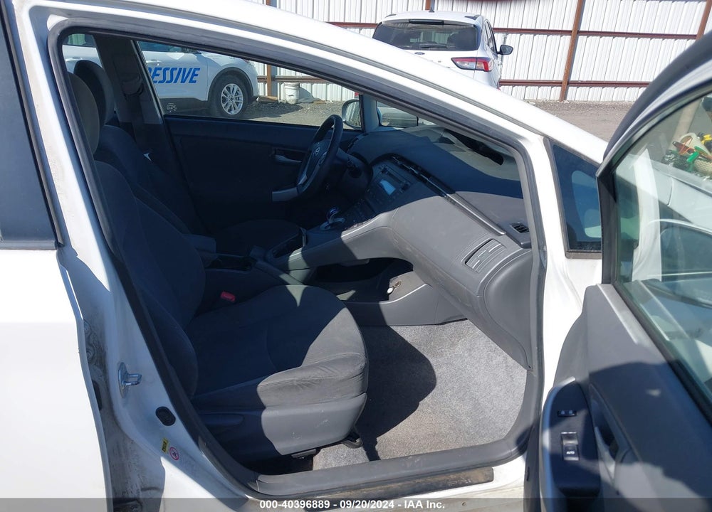 2010 TOYOTA PRIUS III VIN: JTDKN3DU2A0131604