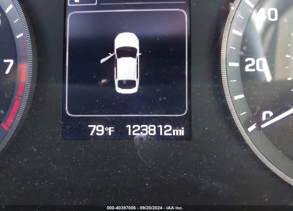 2015 HYUNDAI SONATA SE VIN: 5NPE24AF9FH180956