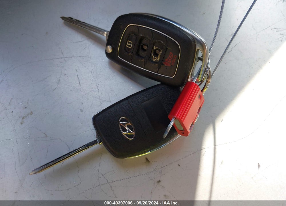 2015 HYUNDAI SONATA SE VIN: 5NPE24AF9FH180956