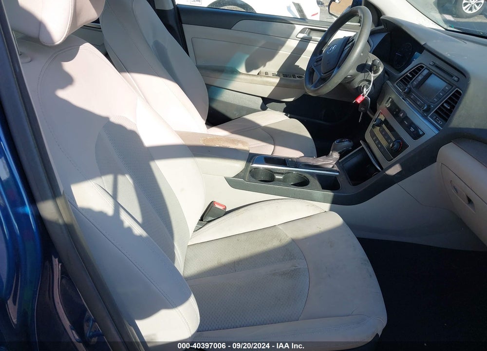 2015 HYUNDAI SONATA SE VIN: 5NPE24AF9FH180956