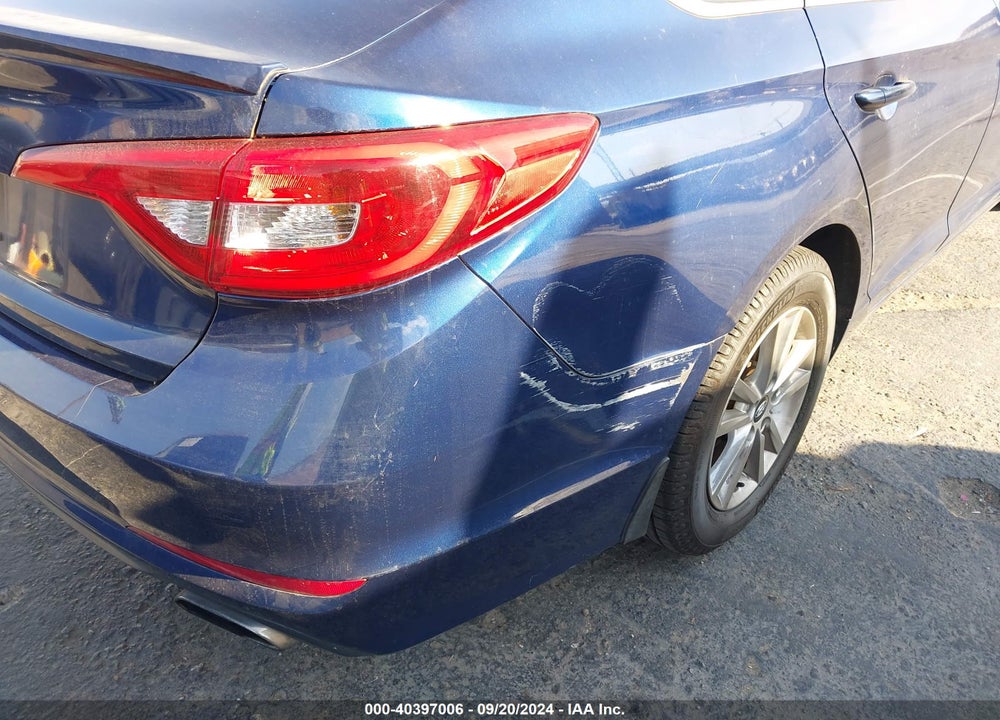 2015 HYUNDAI SONATA SE VIN: 5NPE24AF9FH180956