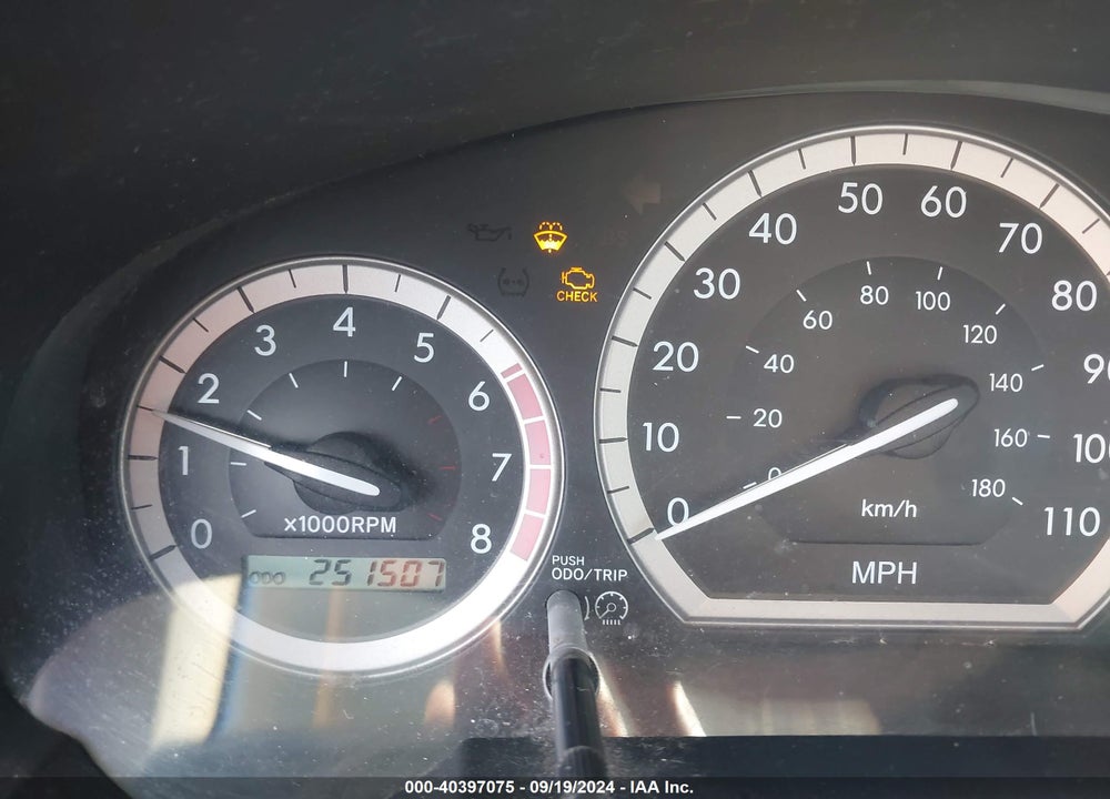 2004 TOYOTA SIENNA LE VIN: 5TDZA23C24S064579