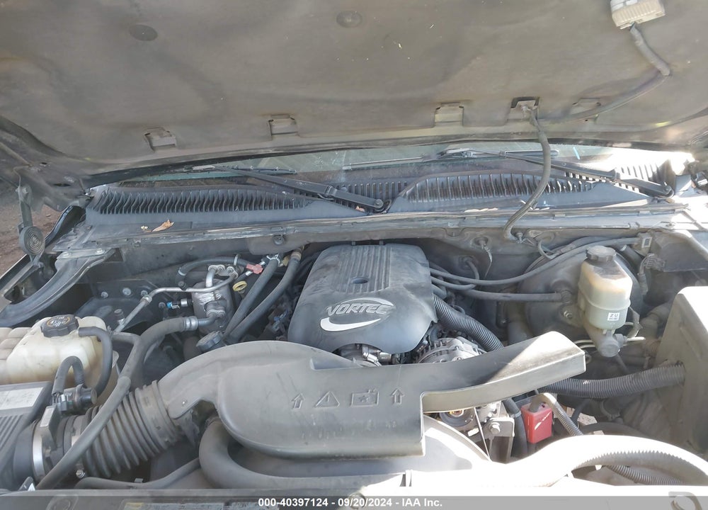 2002 CHEVROLET TAHOE LT VIN: 1GNEK13T22R224954
