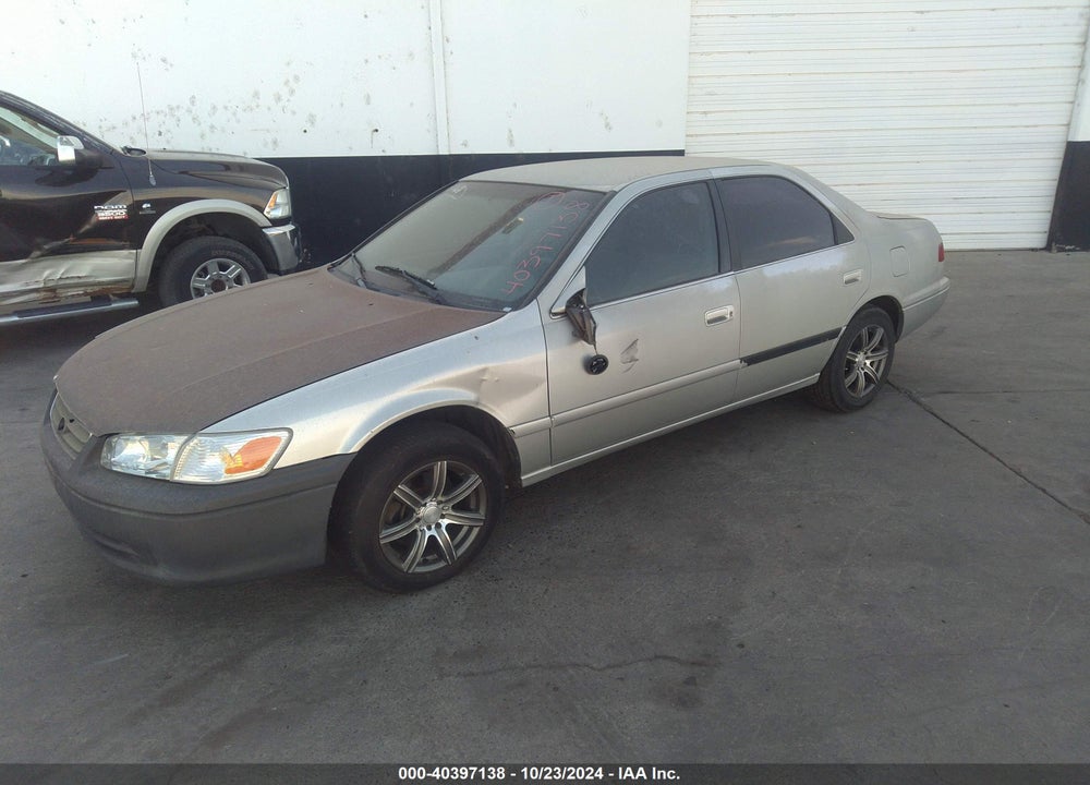 2001 TOYOTA CAMRY CE VIN: 4T1BG22K71U016605