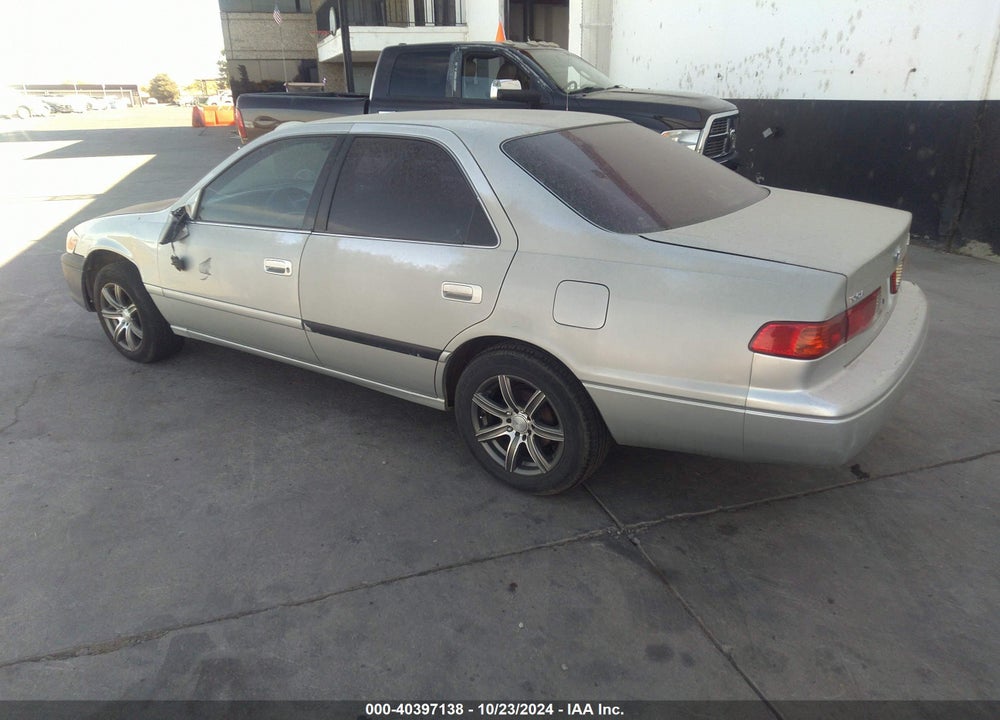2001 TOYOTA CAMRY CE VIN: 4T1BG22K71U016605