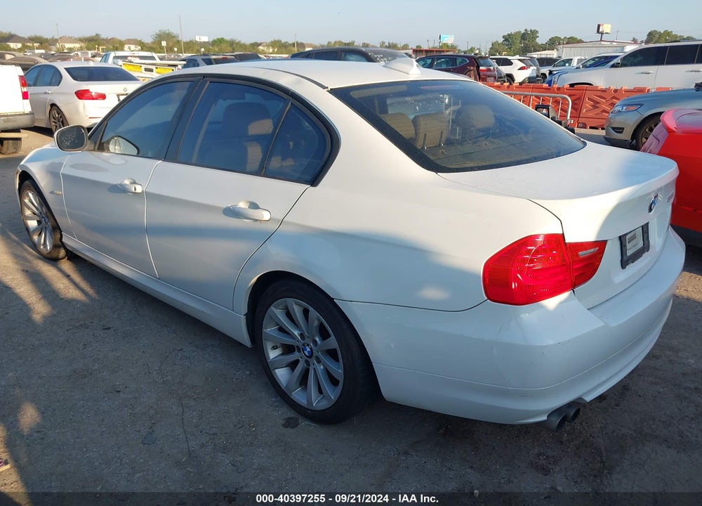 2011 BMW 328I VIN: WBAPH7C53BE131398