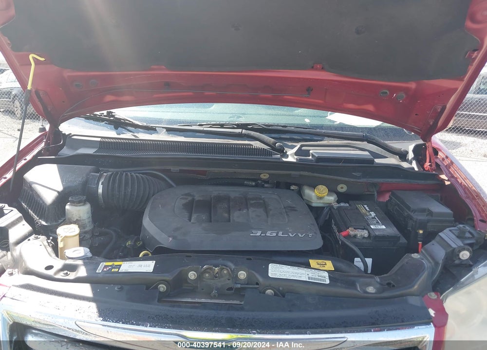 2013 CHRYSLER TOWN & COUNTRY VIN: 2C4RC1BG5DR517613