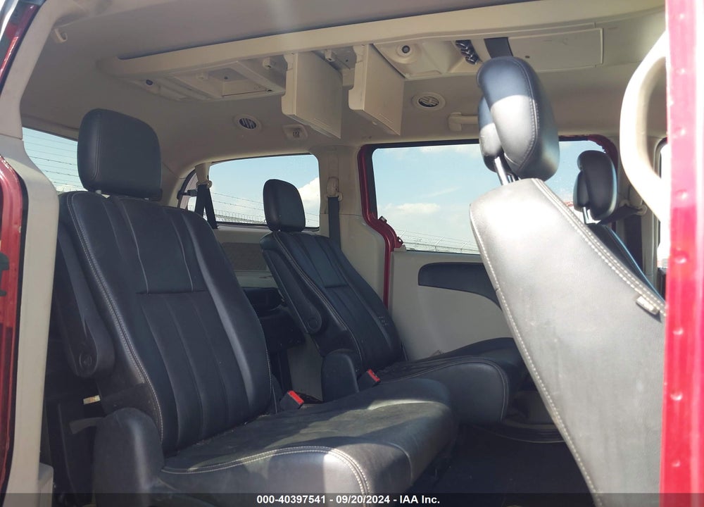 2013 CHRYSLER TOWN & COUNTRY VIN: 2C4RC1BG5DR517613