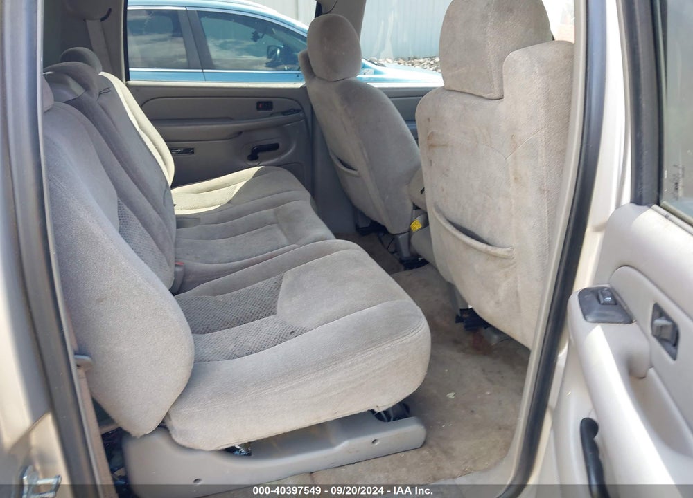 2005 CHEVROLET SUBURBAN 1500 LS VIN: 3GNEC16Z45G257438