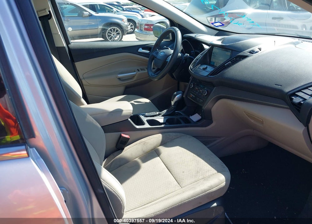 2019 FORD ESCAPE SE VIN: 1FMCU0GD1KUB30984