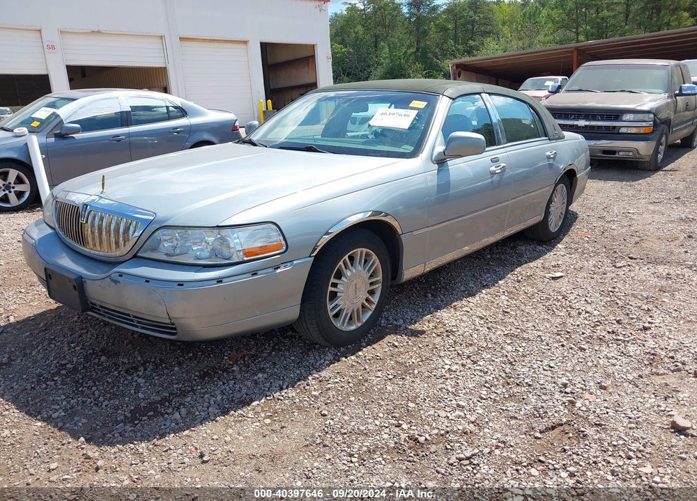2006 LINCOLN TOWN CAR DESIGNER SERIES VIN: 1LNHM83W46Y601763