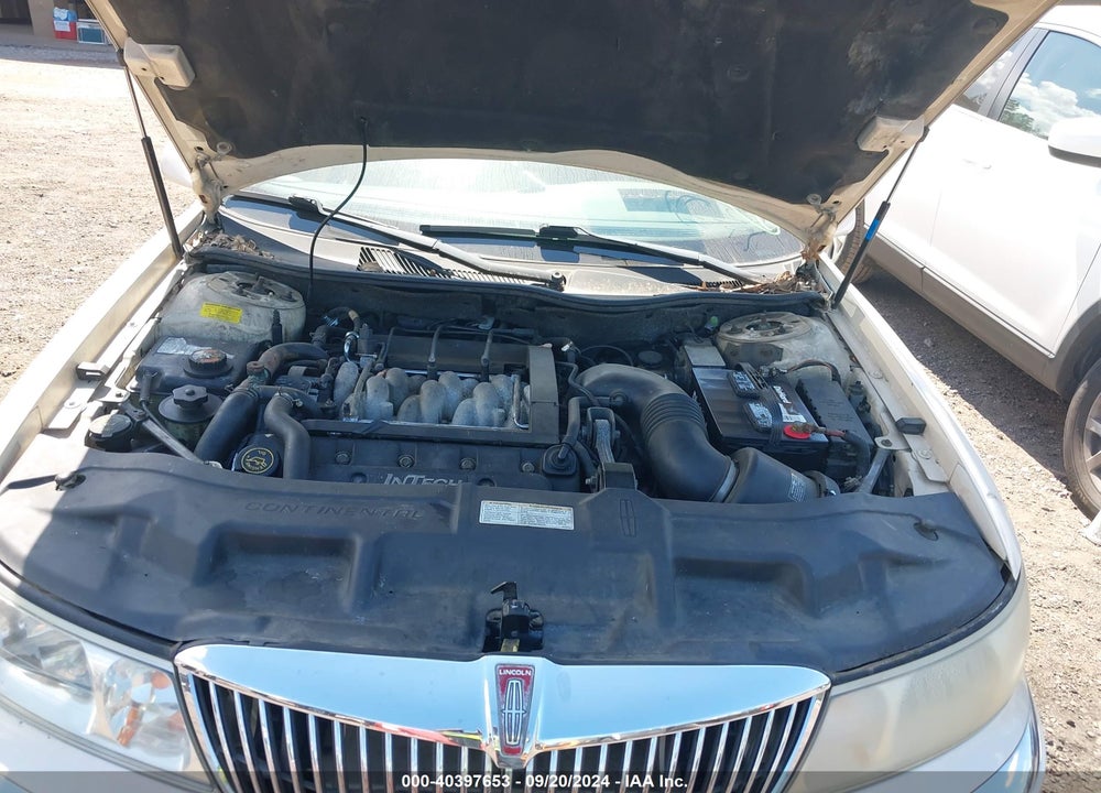 1998 LINCOLN CONTINENTAL VIN: 1LNFM97V2WY694569