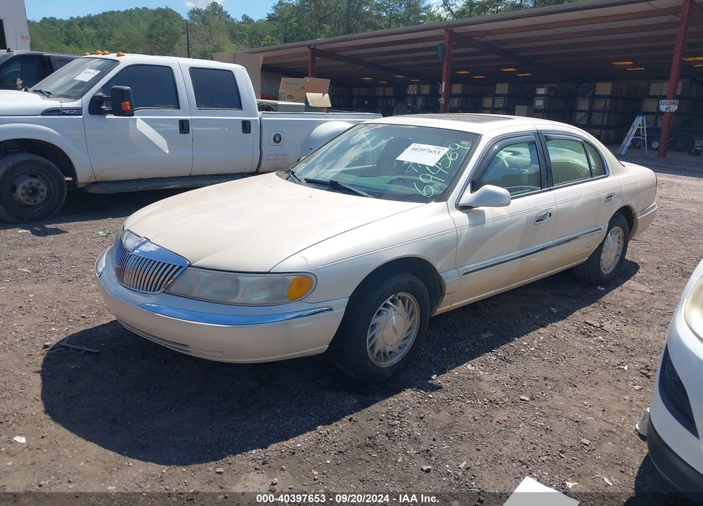 1998 LINCOLN CONTINENTAL VIN: 1LNFM97V2WY694569