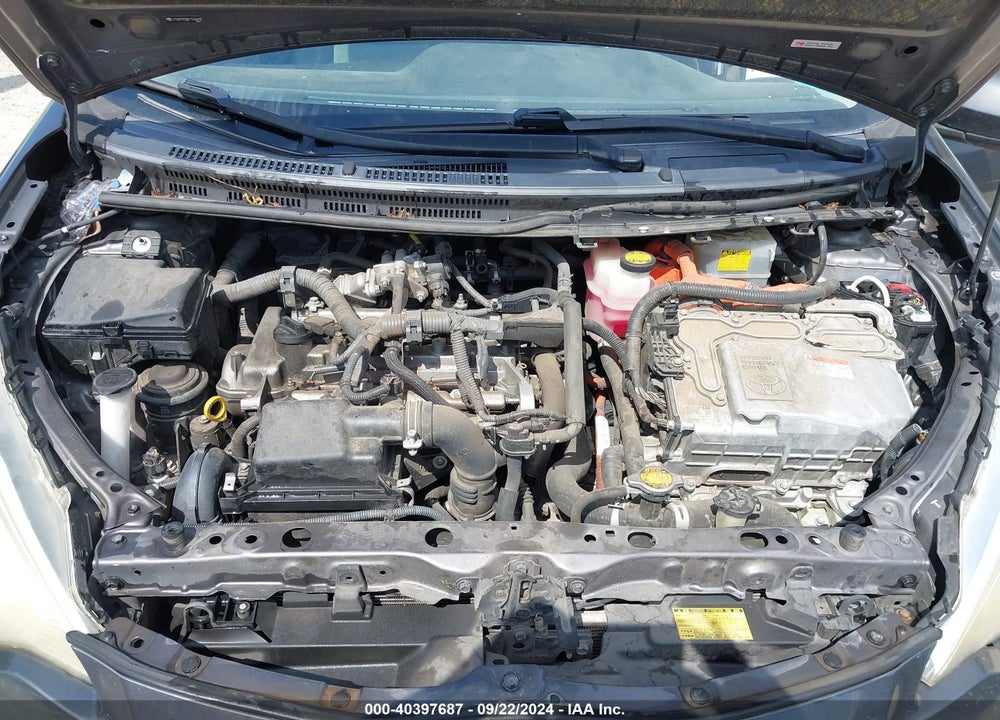 2013 TOYOTA PRIUS C TWO VIN: JTDKDTB38D1536698